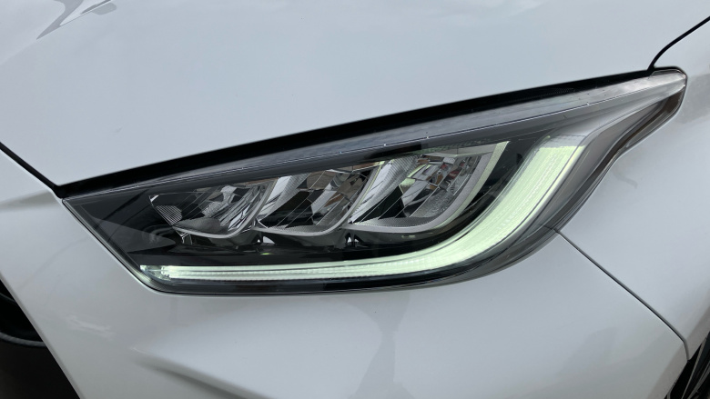 Toyota Yaris 1.5 Hybrid Design 5dr CVT Hybrid Hatchback